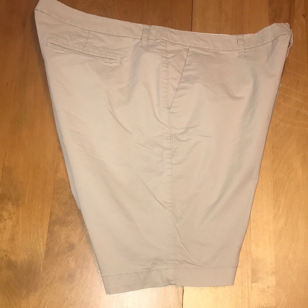 Old Navy Tan Stretchy Cotton Shorts Size 16 - Picture 4 of 7